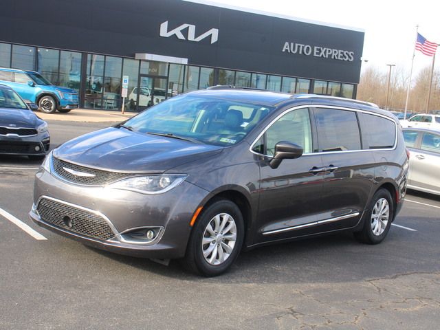 2019 Chrysler Pacifica Touring-L