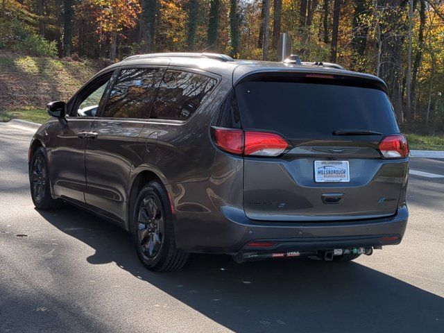 2019 Chrysler Pacifica Hybrid Limited