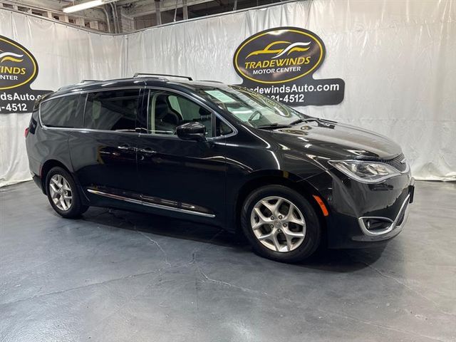 2019 Chrysler Pacifica Touring-L