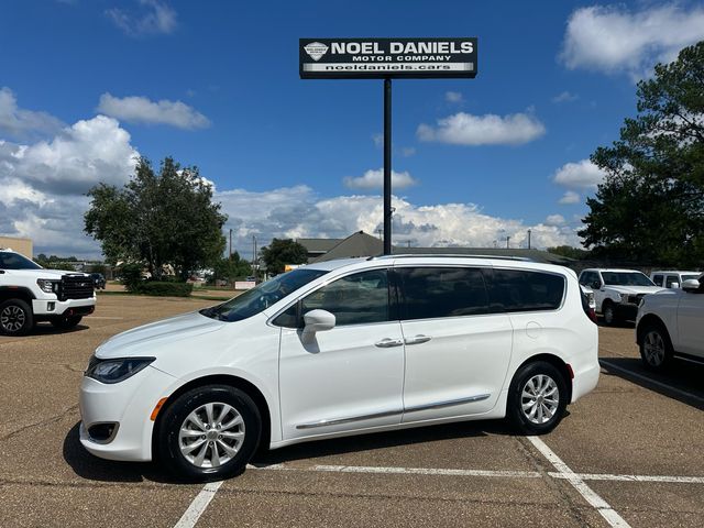 2019 Chrysler Pacifica Touring-L