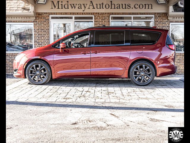 2019 Chrysler Pacifica Touring-L Plus