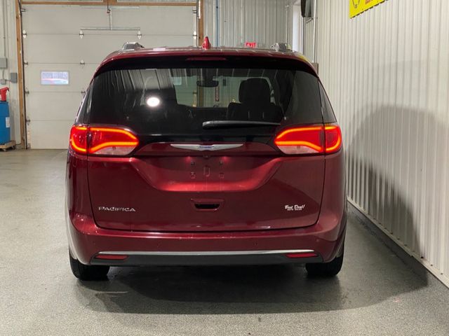 2019 Chrysler Pacifica Touring-L