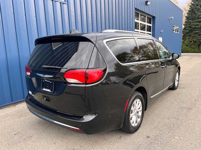 2019 Chrysler Pacifica Touring-L