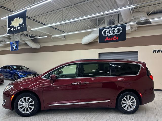 2019 Chrysler Pacifica Touring-L