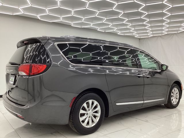 2019 Chrysler Pacifica Touring-L