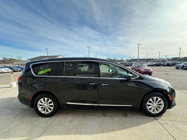 2019 Chrysler Pacifica Touring-L