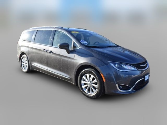 2019 Chrysler Pacifica Touring-L