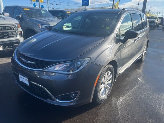 2019 Chrysler Pacifica Touring-L