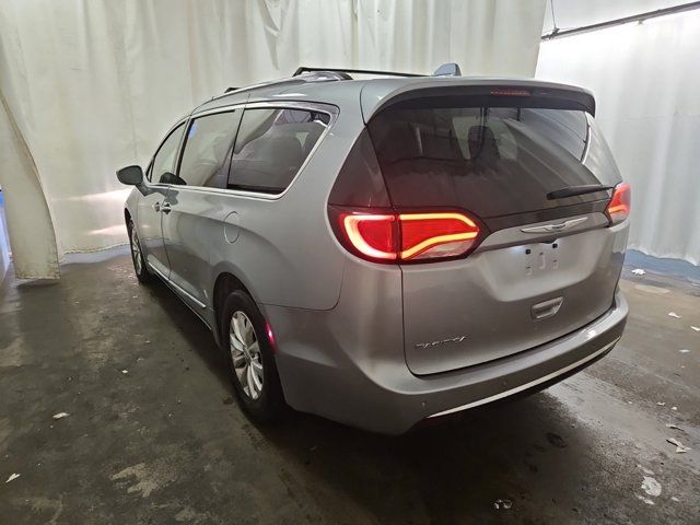 2019 Chrysler Pacifica Touring-L