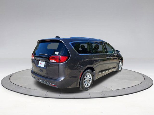 2019 Chrysler Pacifica Touring-L