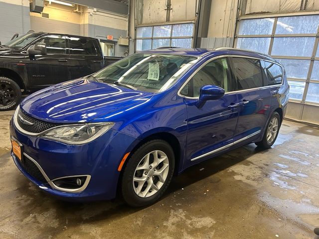 2019 Chrysler Pacifica Touring-L