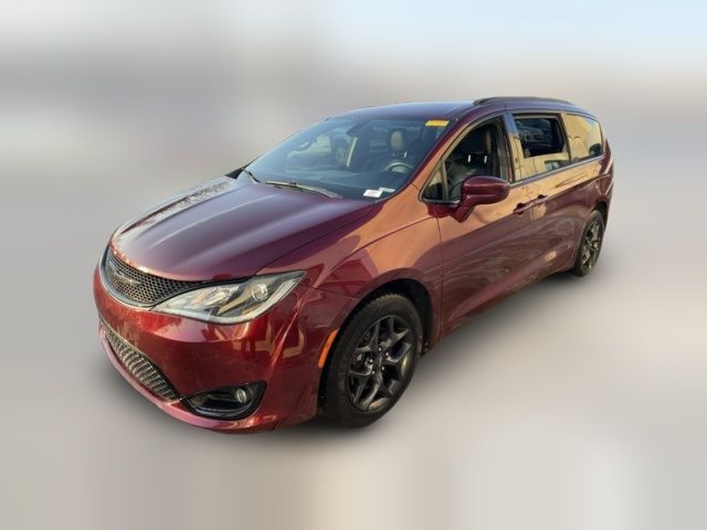 2019 Chrysler Pacifica Touring-L