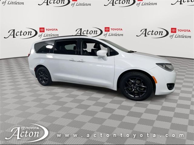 2019 Chrysler Pacifica Touring-L