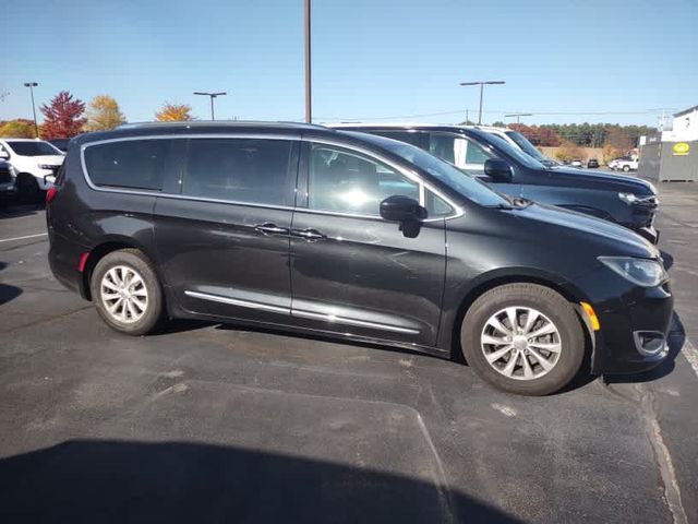 2019 Chrysler Pacifica Touring-L