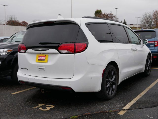 2019 Chrysler Pacifica Touring-L