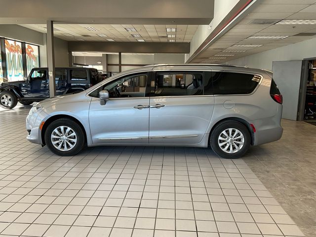 2019 Chrysler Pacifica Touring-L