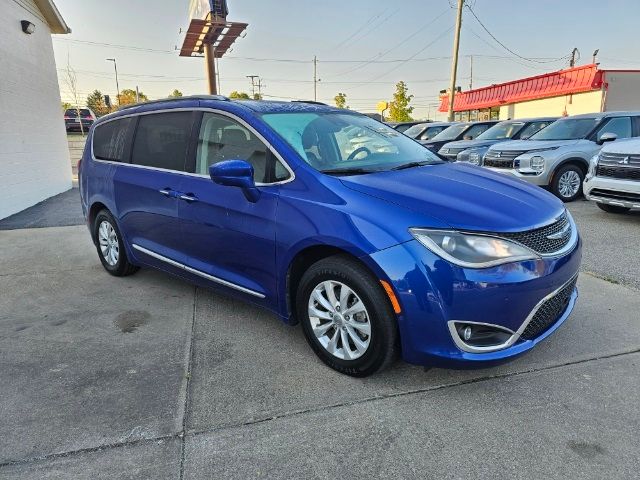 2019 Chrysler Pacifica Touring-L