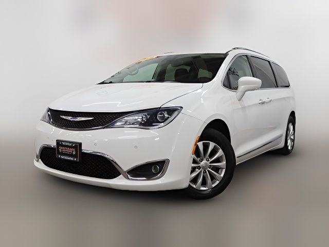 2019 Chrysler Pacifica Touring-L