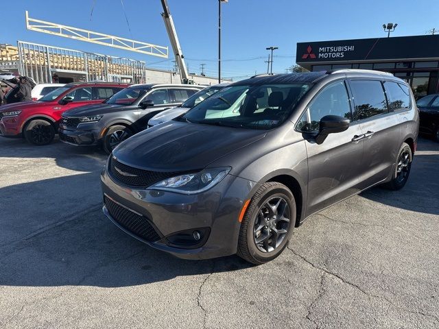 2019 Chrysler Pacifica Touring-L