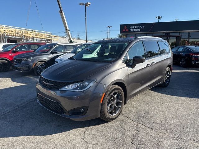 2019 Chrysler Pacifica Touring-L