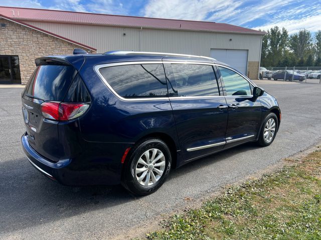 2019 Chrysler Pacifica Touring-L