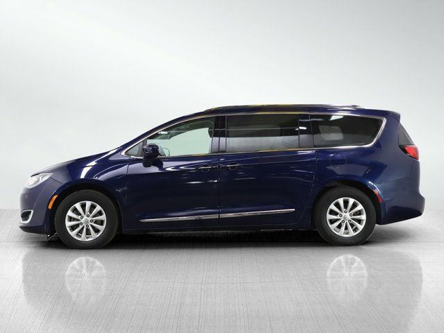 2019 Chrysler Pacifica Touring-L