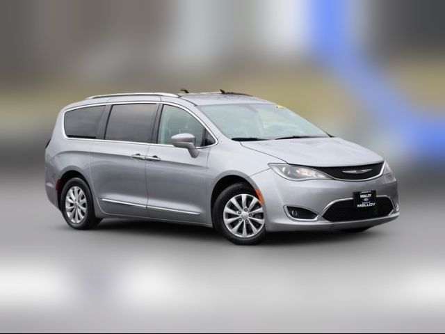 2019 Chrysler Pacifica Touring-L