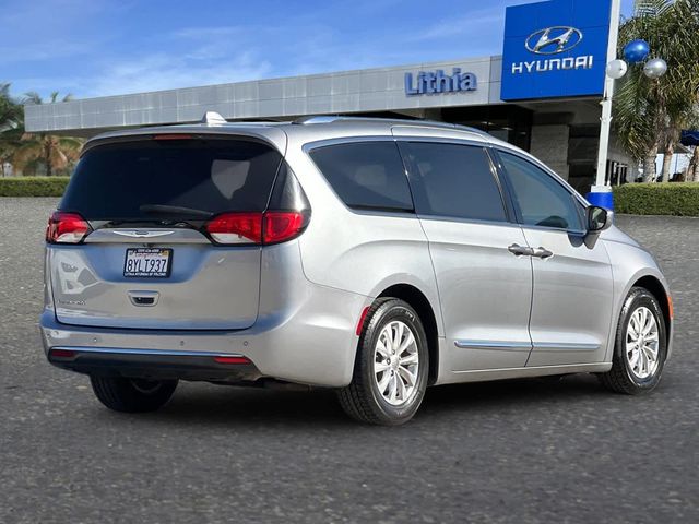 2019 Chrysler Pacifica Touring-L