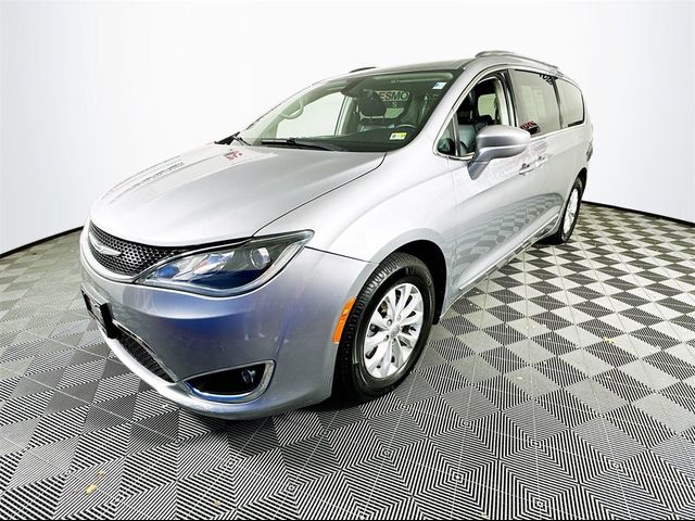 2019 Chrysler Pacifica Touring-L