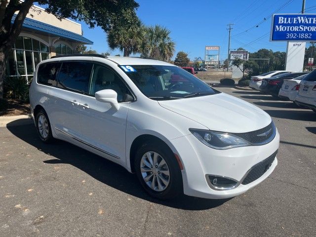 2019 Chrysler Pacifica Touring-L