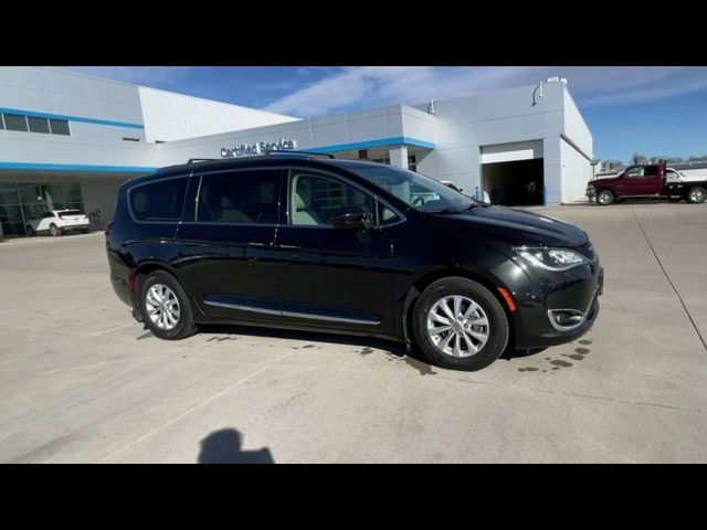 2019 Chrysler Pacifica Touring-L