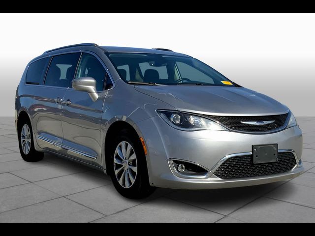 2019 Chrysler Pacifica Touring-L