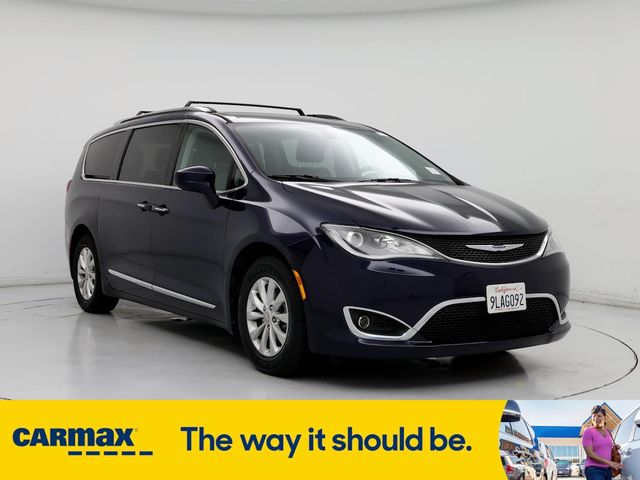 2019 Chrysler Pacifica Touring-L