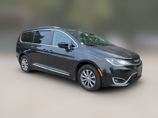 2019 Chrysler Pacifica Touring-L