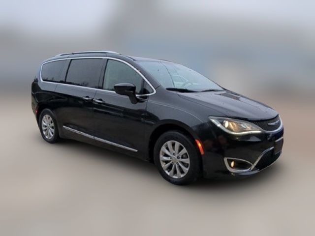 2019 Chrysler Pacifica Touring-L