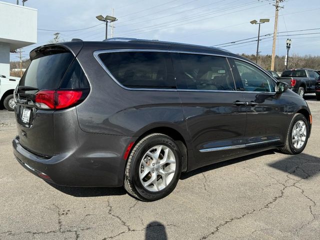 2019 Chrysler Pacifica Touring-L