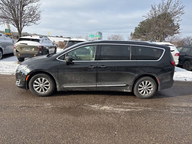 2019 Chrysler Pacifica Touring-L