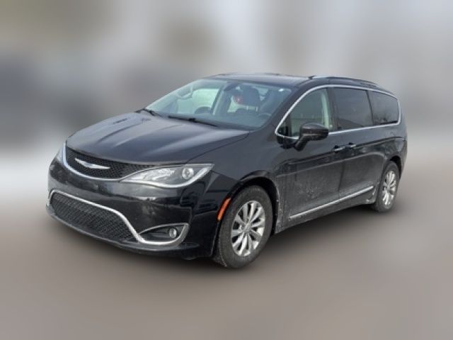 2019 Chrysler Pacifica Touring-L