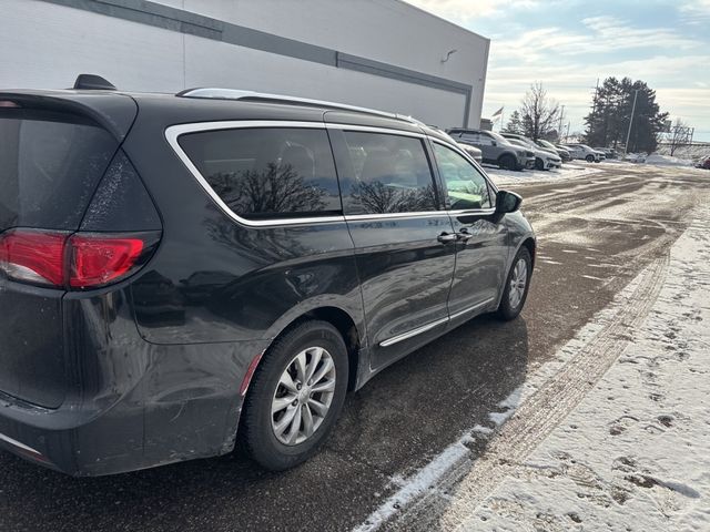 2019 Chrysler Pacifica Touring-L