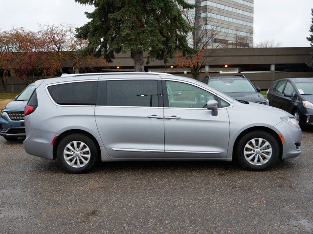 2019 Chrysler Pacifica Touring-L