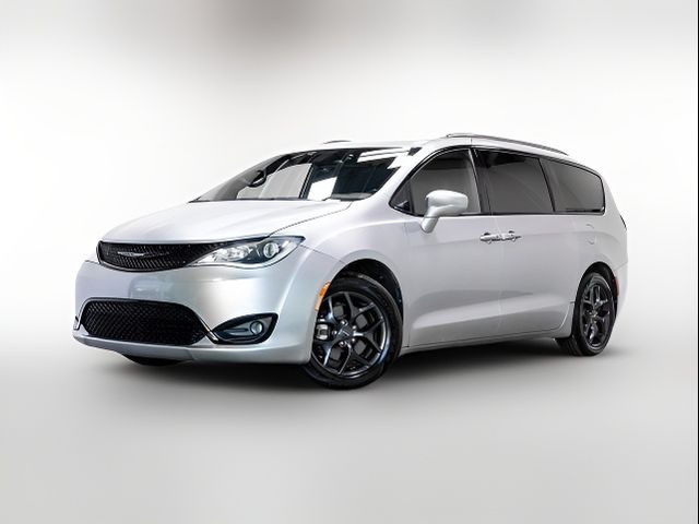 2019 Chrysler Pacifica Touring-L