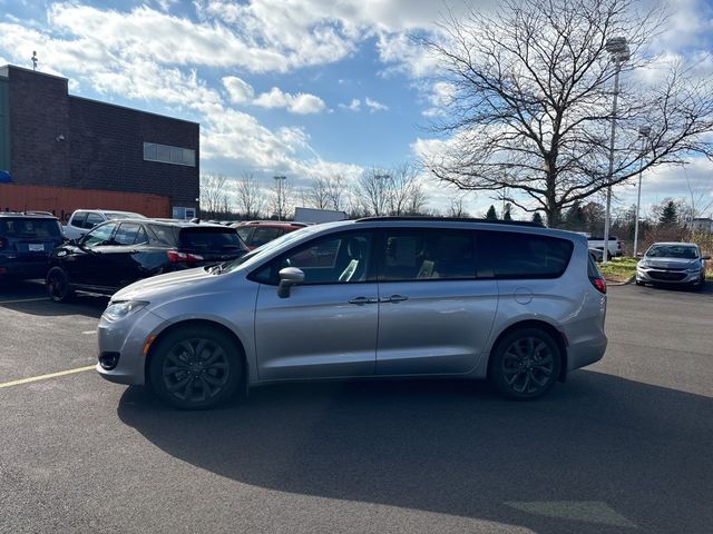 2019 Chrysler Pacifica Touring-L