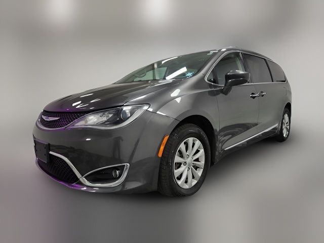 2019 Chrysler Pacifica Touring-L