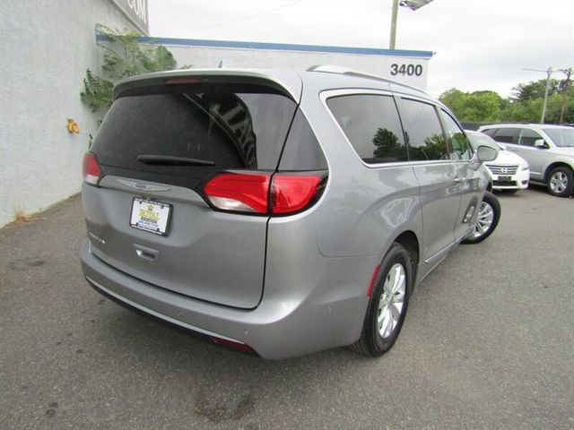 2019 Chrysler Pacifica Touring-L