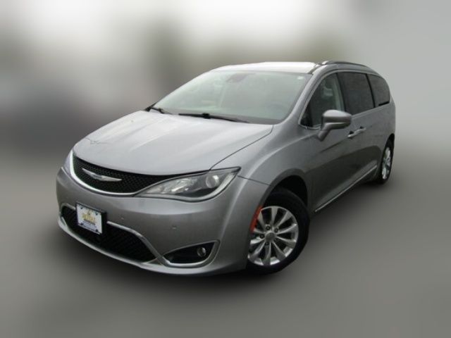 2019 Chrysler Pacifica Touring-L