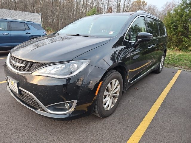 2019 Chrysler Pacifica Touring-L