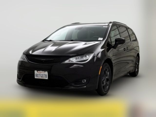 2019 Chrysler Pacifica Touring-L