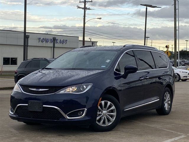 2019 Chrysler Pacifica Touring-L