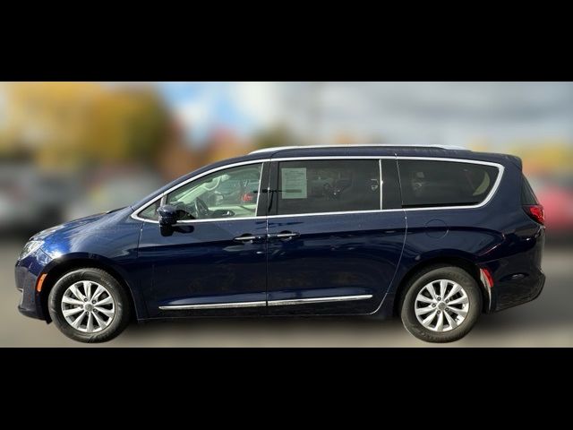 2019 Chrysler Pacifica Touring-L