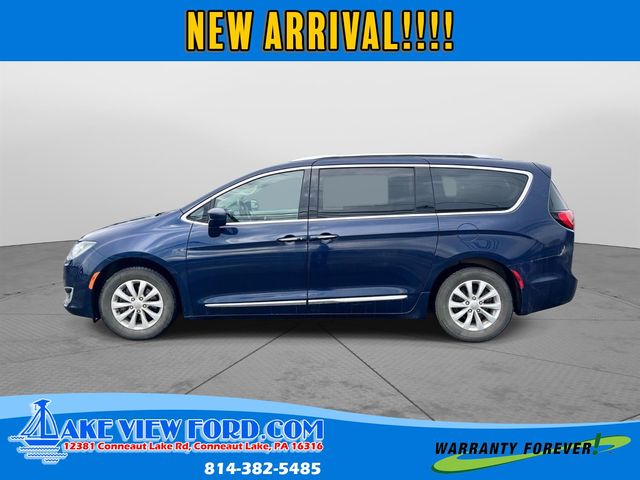 2019 Chrysler Pacifica Touring-L